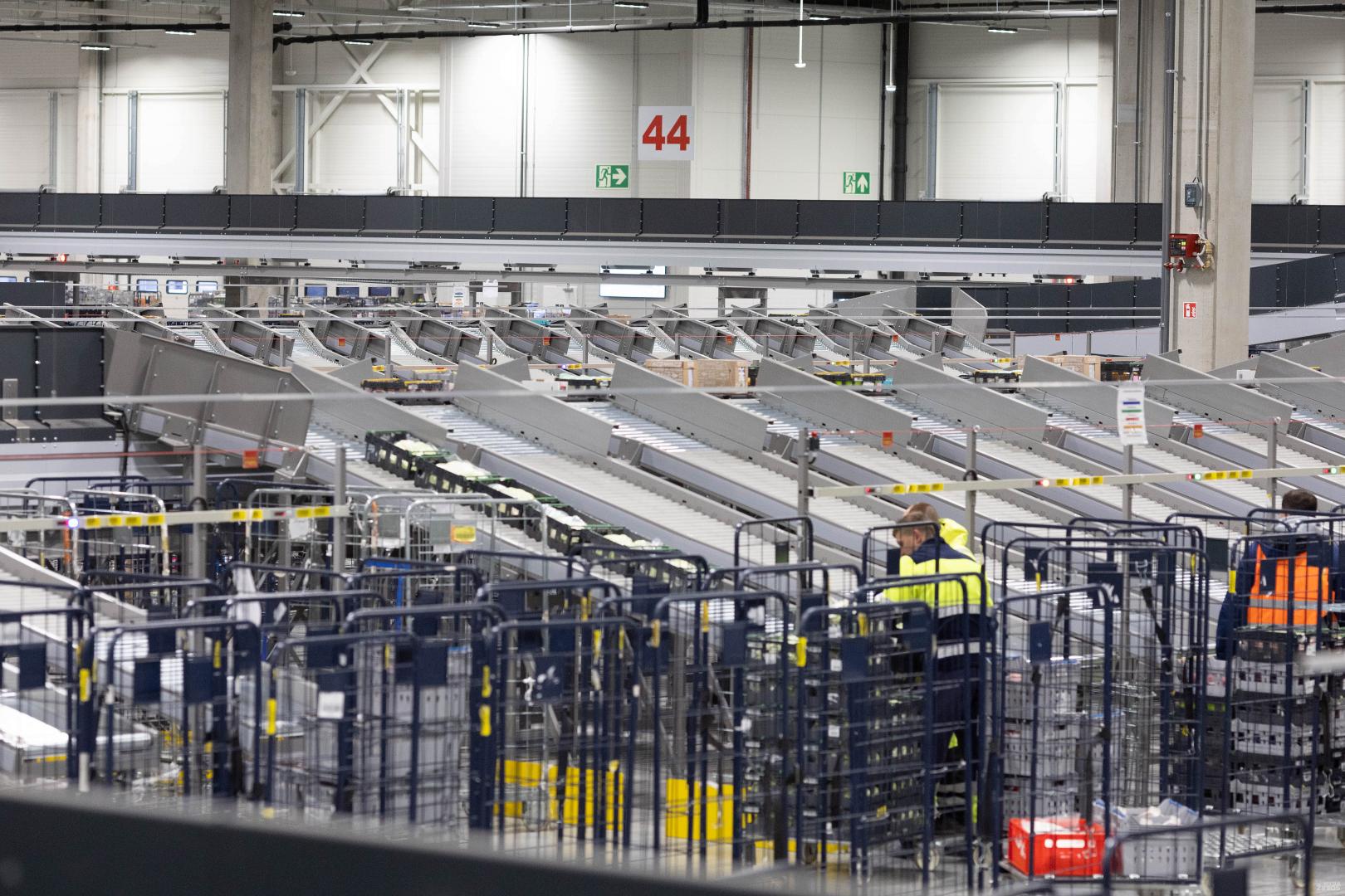 Maxima logistics center Lithuania warehouse interior